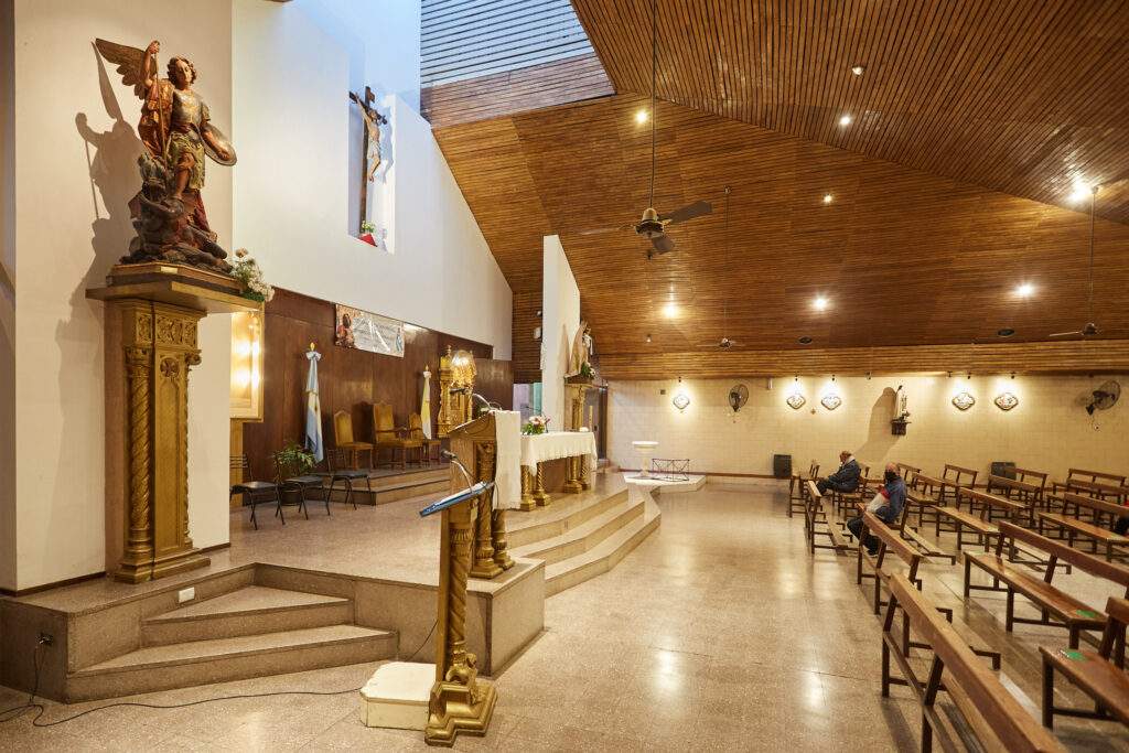 capilla maria reina las heras mendoza