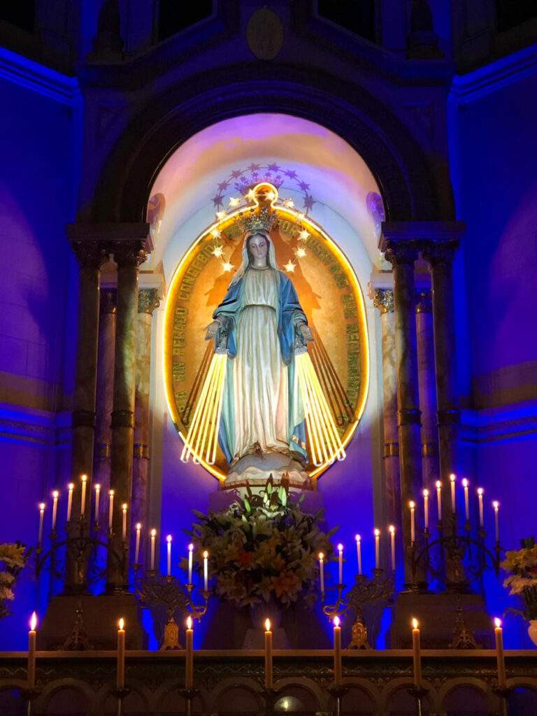 capilla medalla milagrosa libertad buenos aires