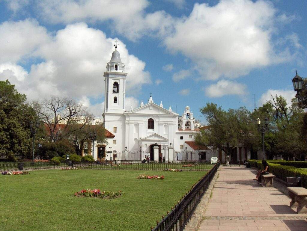 capilla parque recoleta pilar buenos aires