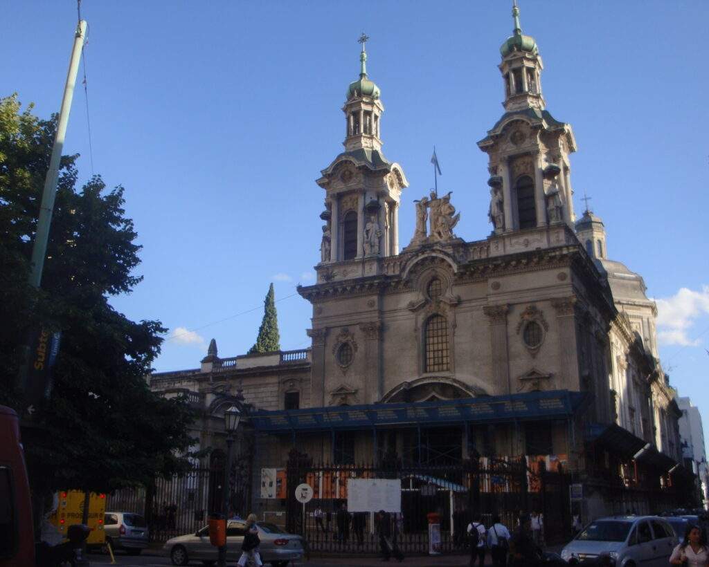 capilla san francisco de asis azul buenos aires