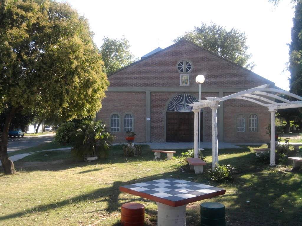 capilla san pedro berazategui buenos aires