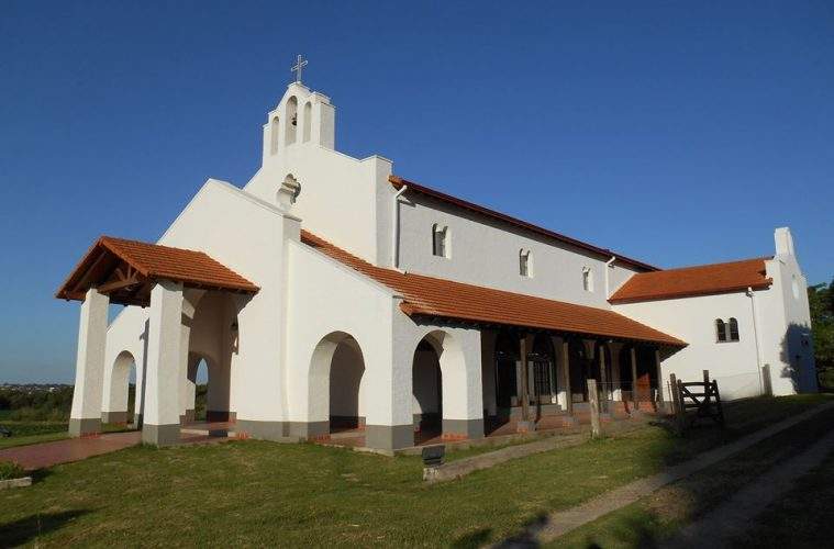 iglesia casa padre lamy oro verde entre rios