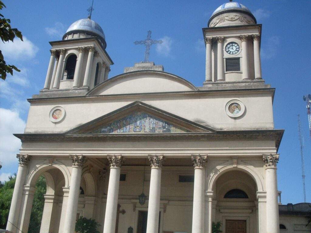 iglesia catedral inmaculada concepcion del buen viaje moron buenos aires
