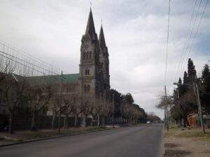 Iglesia Convento Santisima Trinidad Casa de Retiros – Rafael Calzada (Buenos Aires)