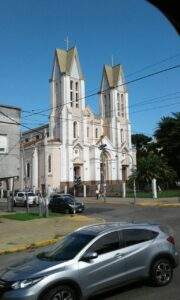 Iglesia Nuestra Señora de La Guardia – Bernal (Buenos Aires)