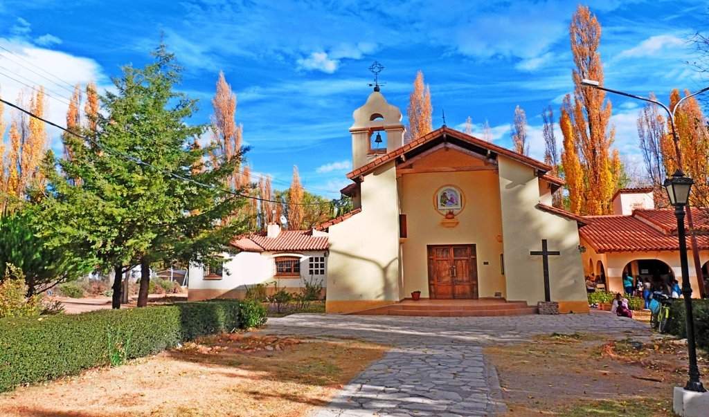 iglesia nuestra senora del carmen de cuyo uspallata mendoza