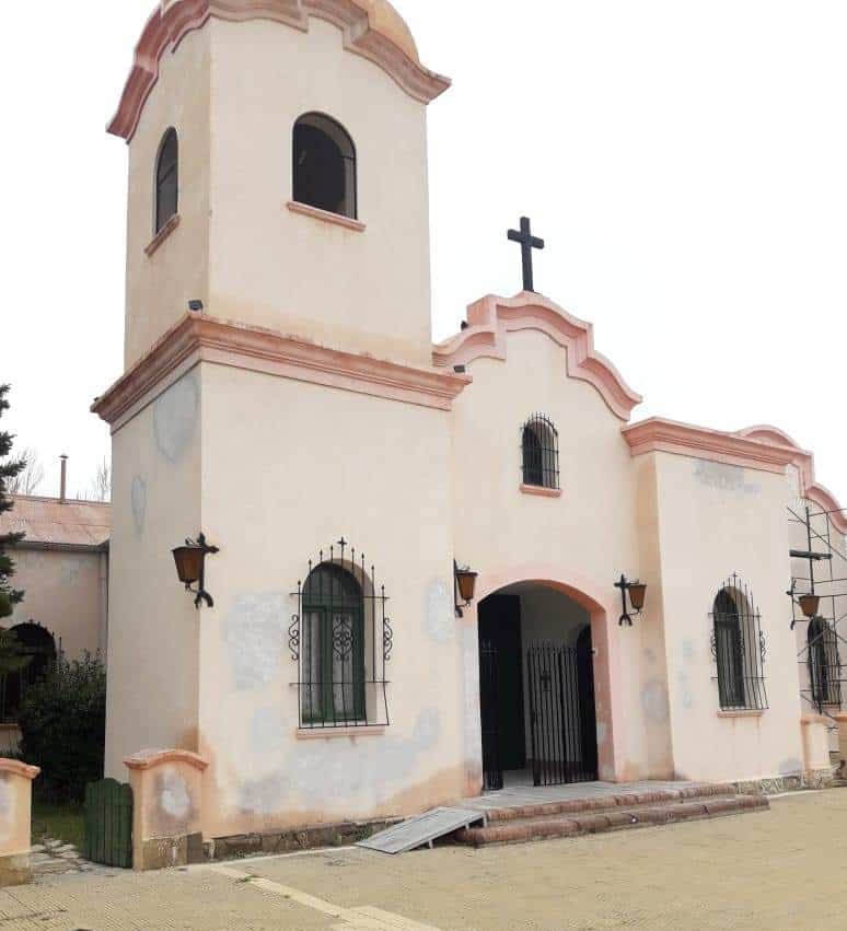iglesia santa teresita del nino jesus plaza huincul neuquen