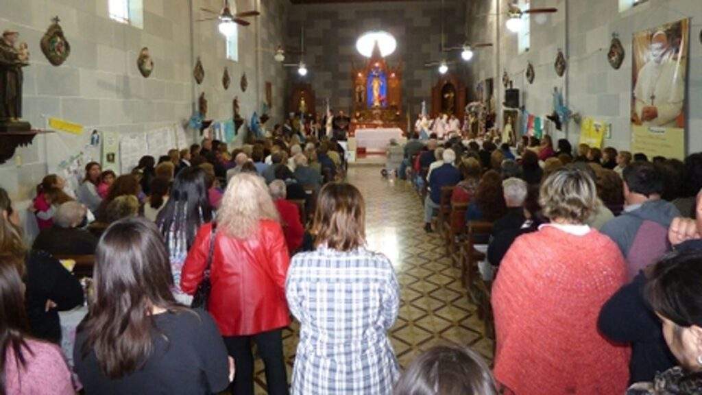 iglesia santa teresita juan bernabe molina santa fe
