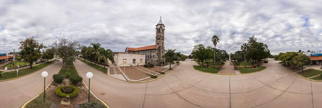 iglesia santisima trinidad llambi campbell santa fe